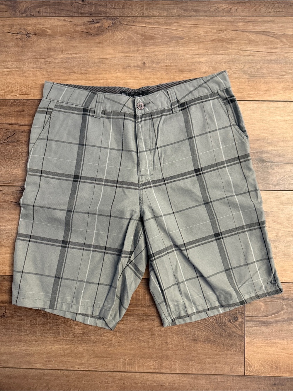O'Neill Men's Gray Plaid Flat Front Shorts